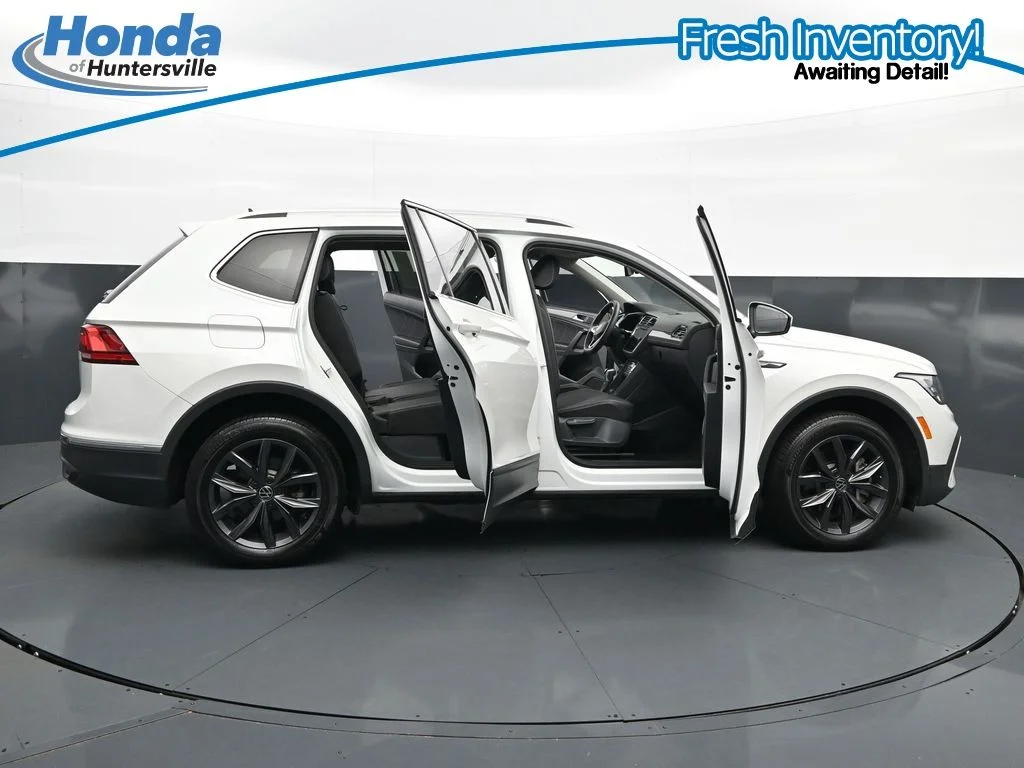 Used 2023 Opal White Volkswagen 2.0T SE image 41