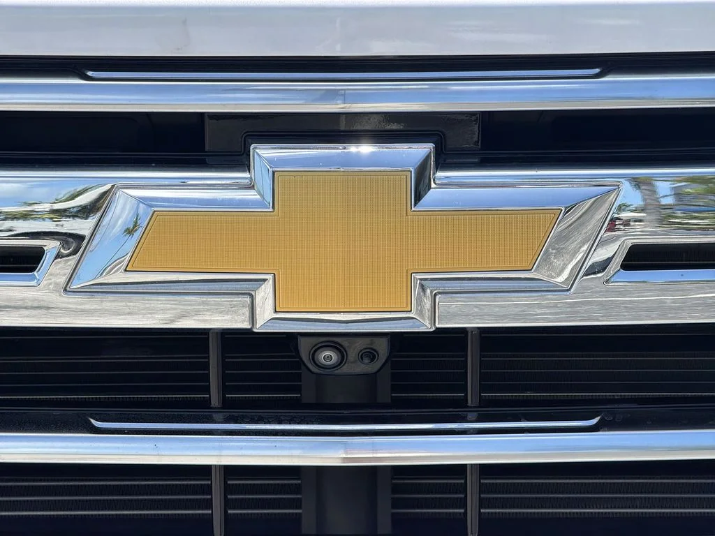 Used 2024 Beige Chevrolet High Country image 38