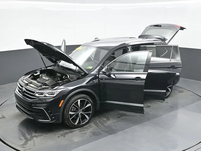 Used 2022 Black Volkswagen 2.0T SEL R-Line image 28