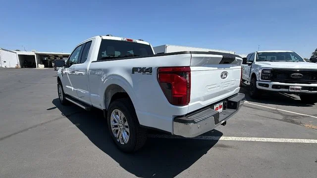 New 2026 Oxford White Ford XLT image 6