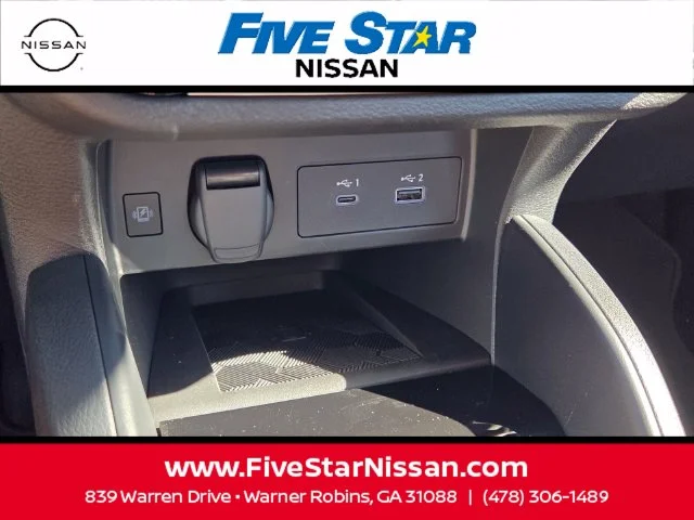 Used 2025 White Nissan 1.6 SR image 23