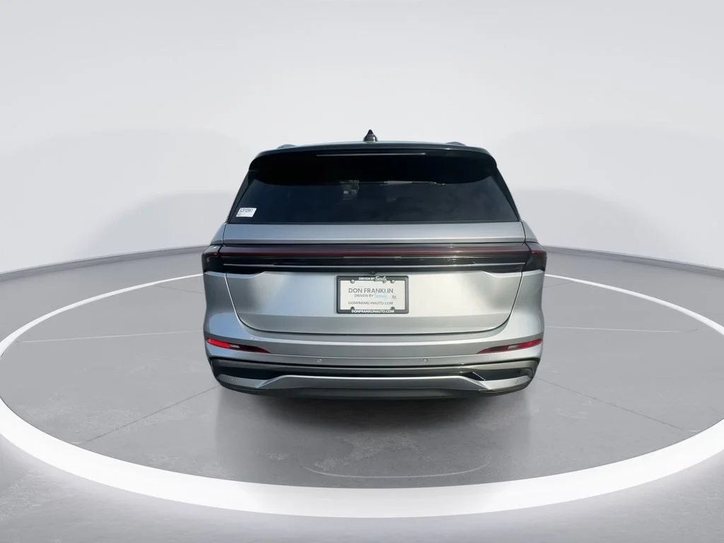 Used 2025 Silver Lincoln Reserve image 7
