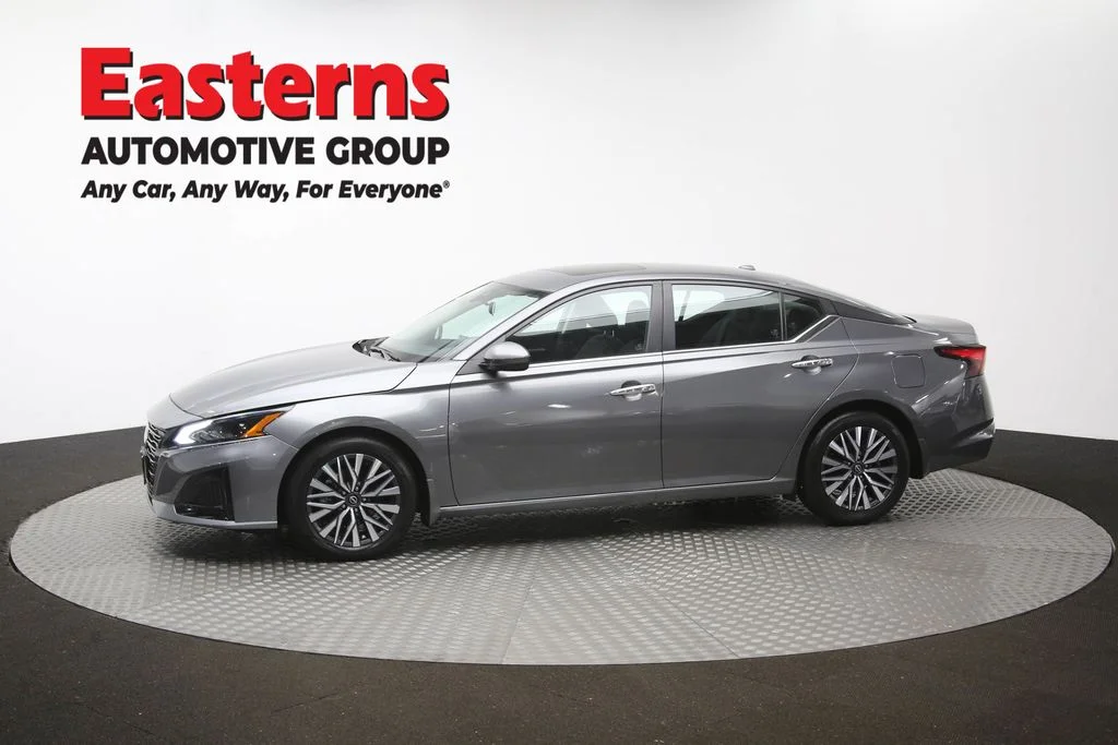 Used 2023 Gray Nissan 2.5 SV image 58