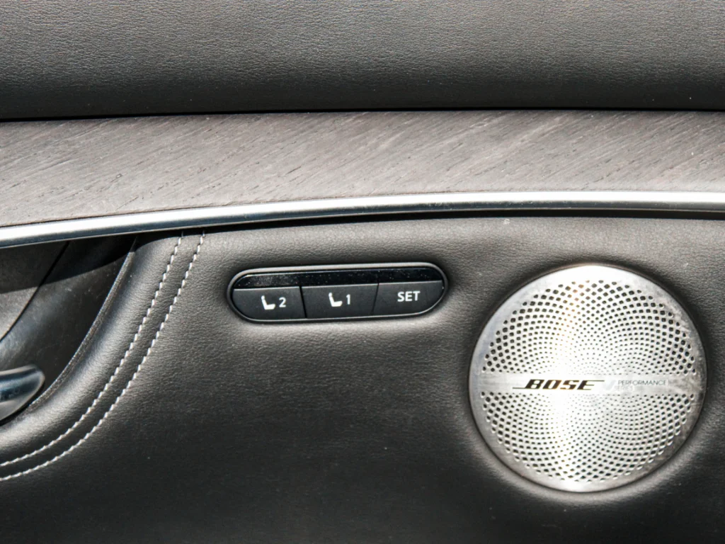 Used 2025 Radiant White INFINITI SENSORY image 10
