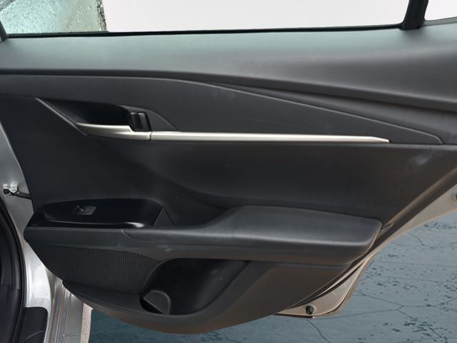 2025 Toyota Camry LE - Photo 12