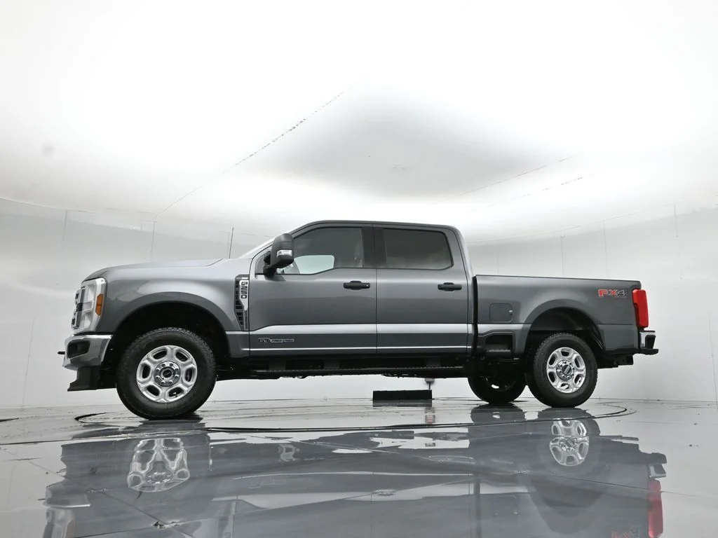 New 2026 Carbonized Gray Metallic Ford XLT image 51