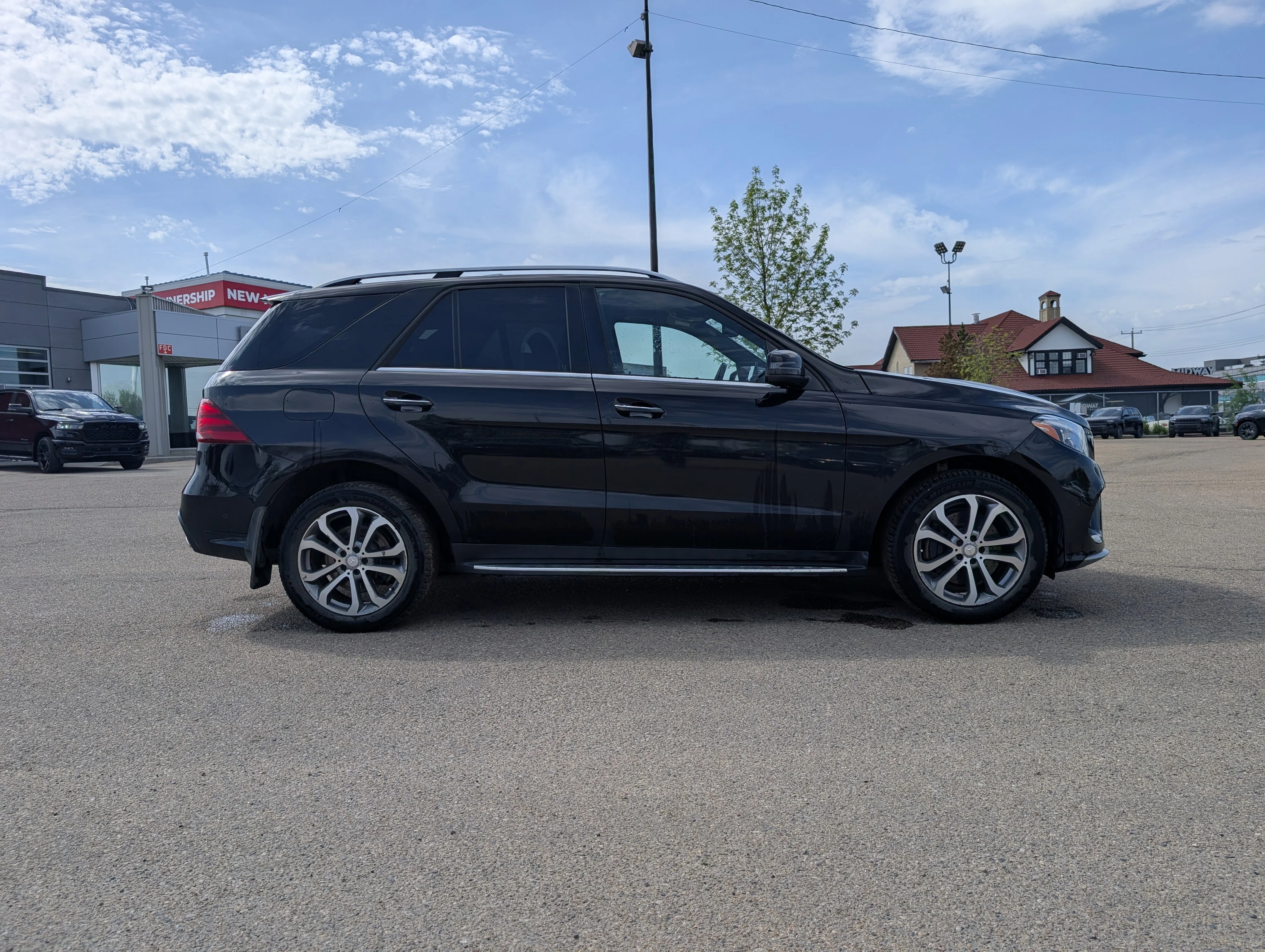 Used 2016 Black Mercedes-Benz GLE 350d image 8