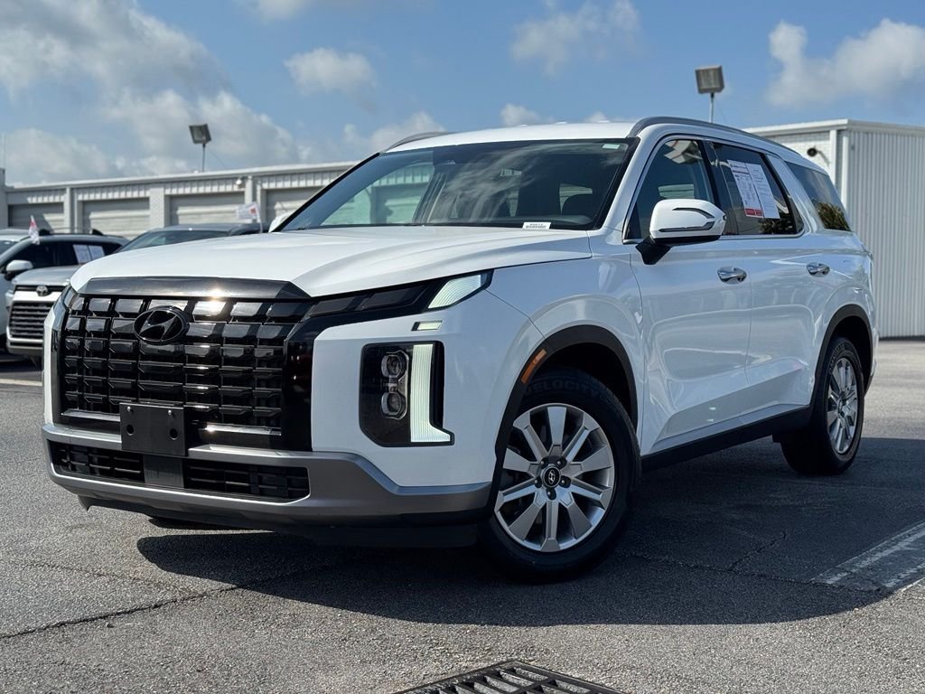 Used 2024 White Hyundai SEL image 6