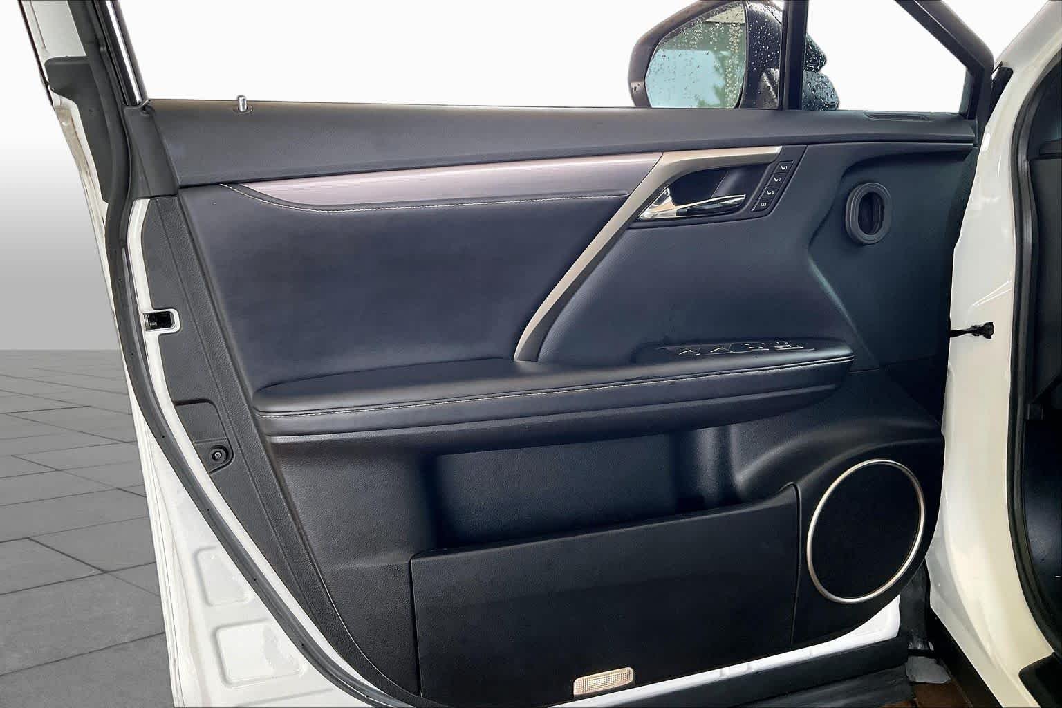 Used 2018 Ultra White Lexus  image 20