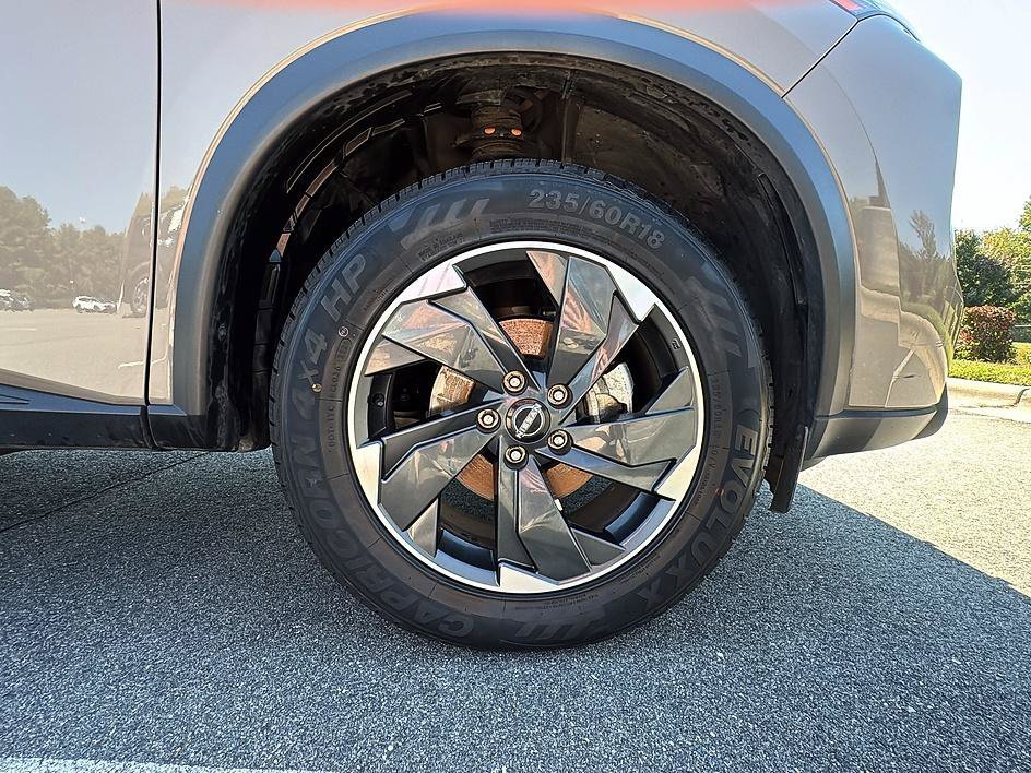 Used 2025 Baja Storm Metallic Nissan SV image 12