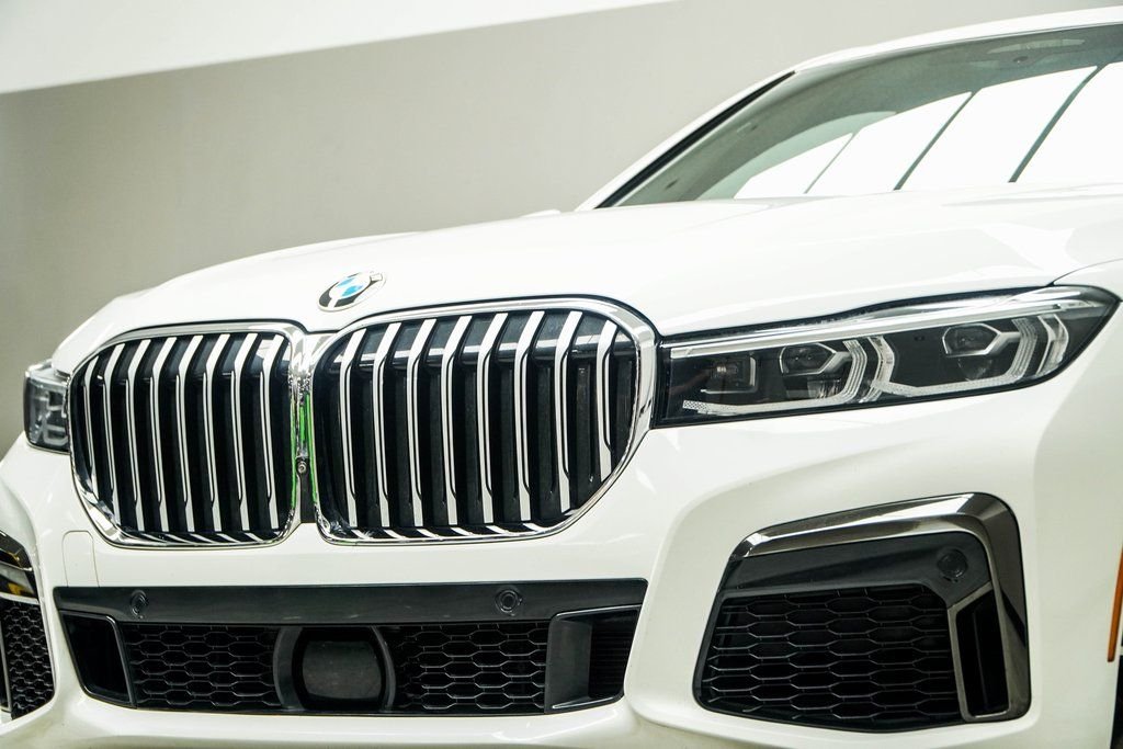 Used 2021 White BMW 740i xDrive image 2