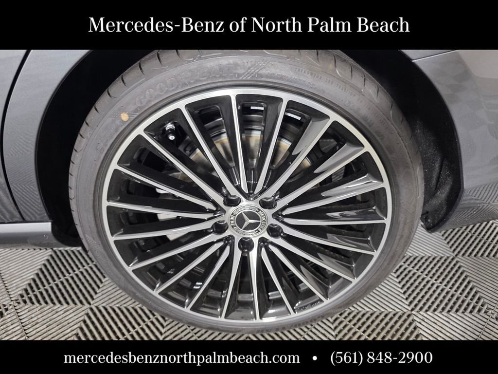 New 2026 Selenite Grey Metallic Mercedes-Benz C 300 image 6