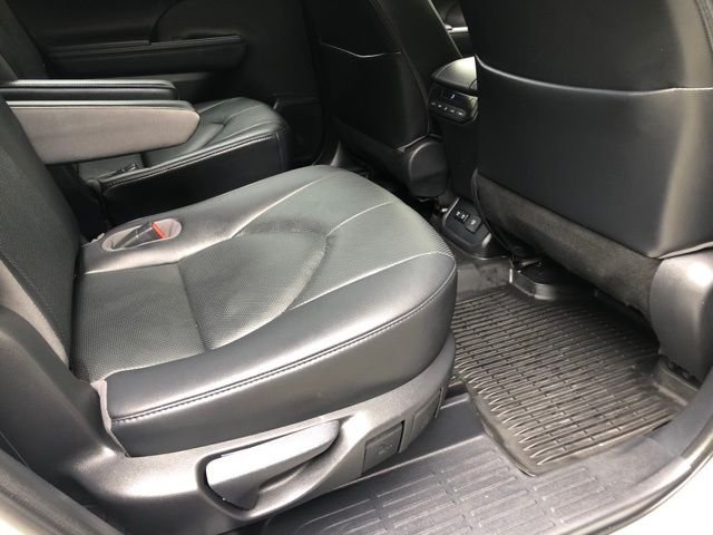 Used 2021 Blizzard Pearl Toyota Limited image 12