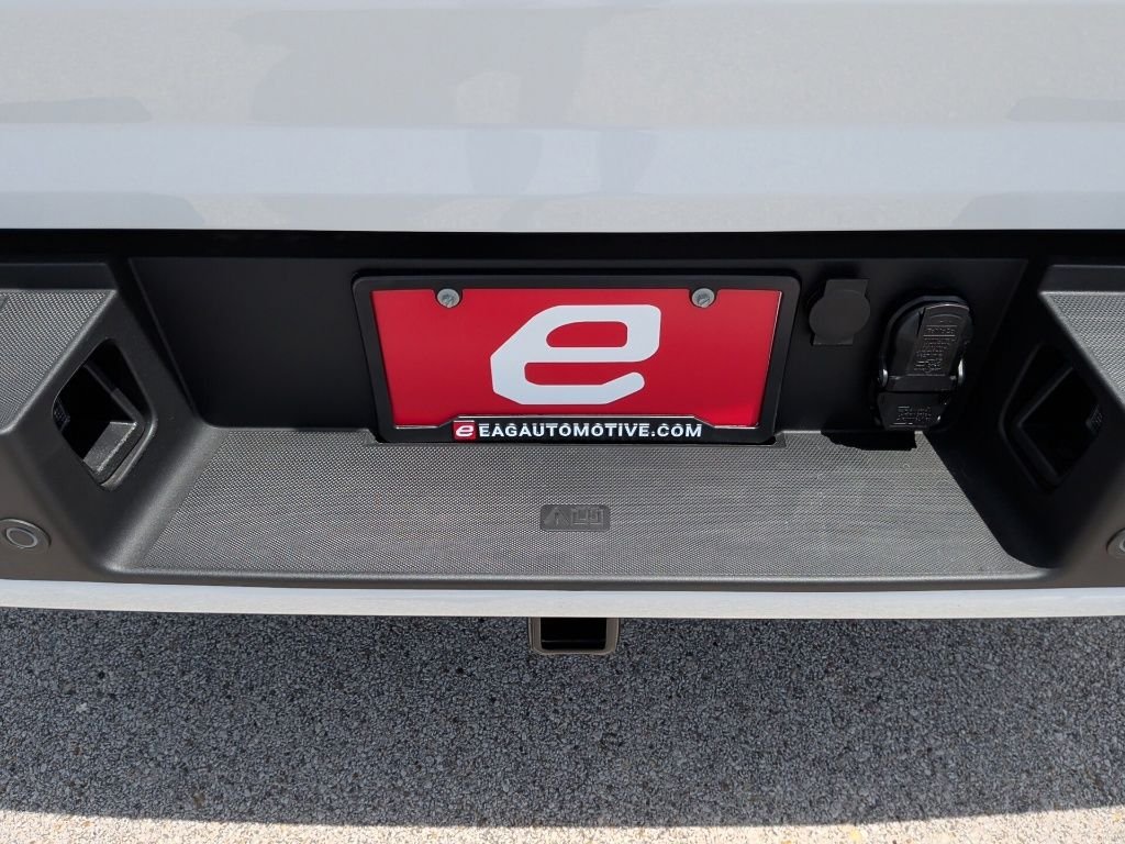 New 2026 Oxford White Ford XLT image 43