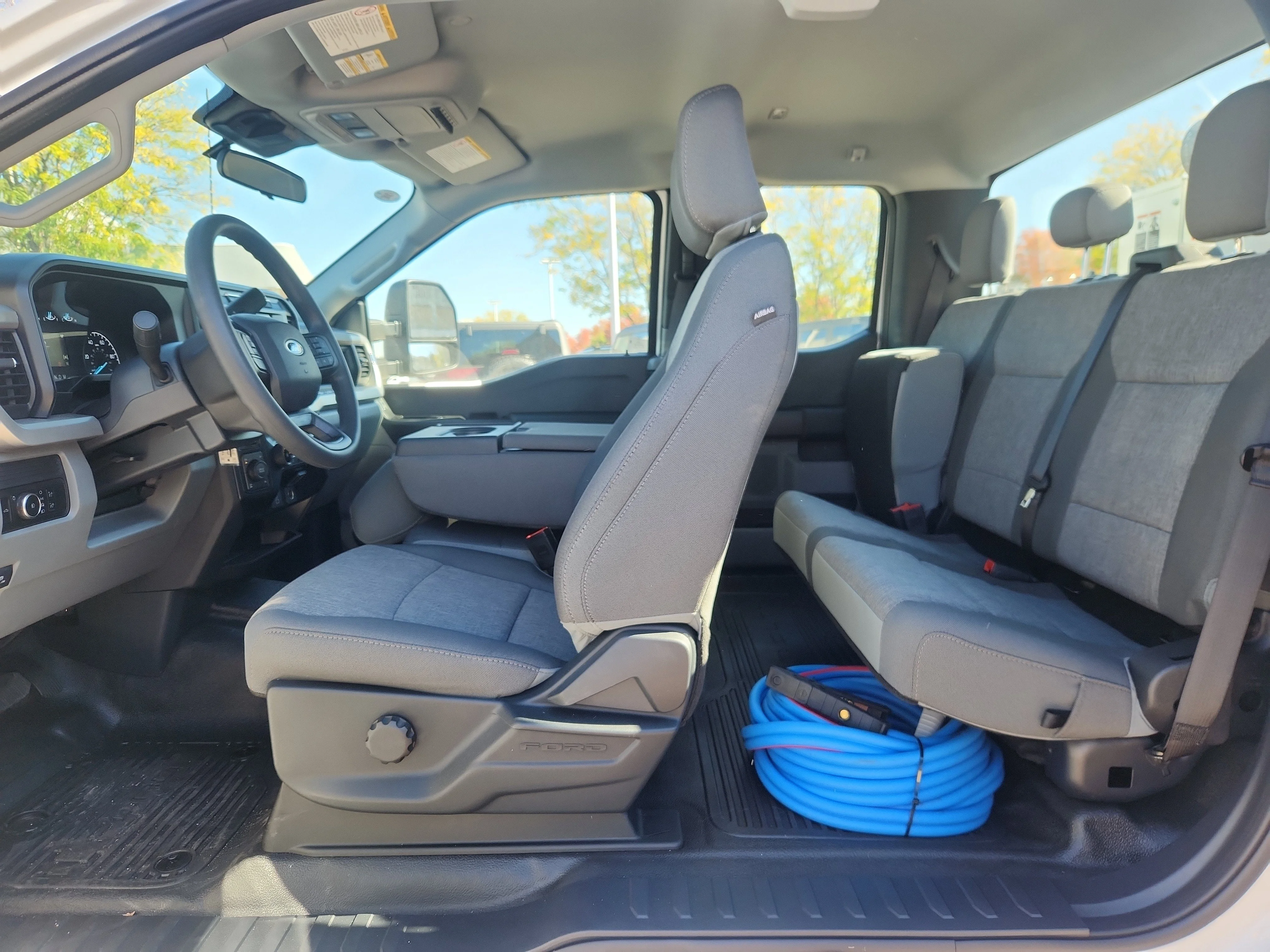 New 2024 Oxford White Ford XL image 9