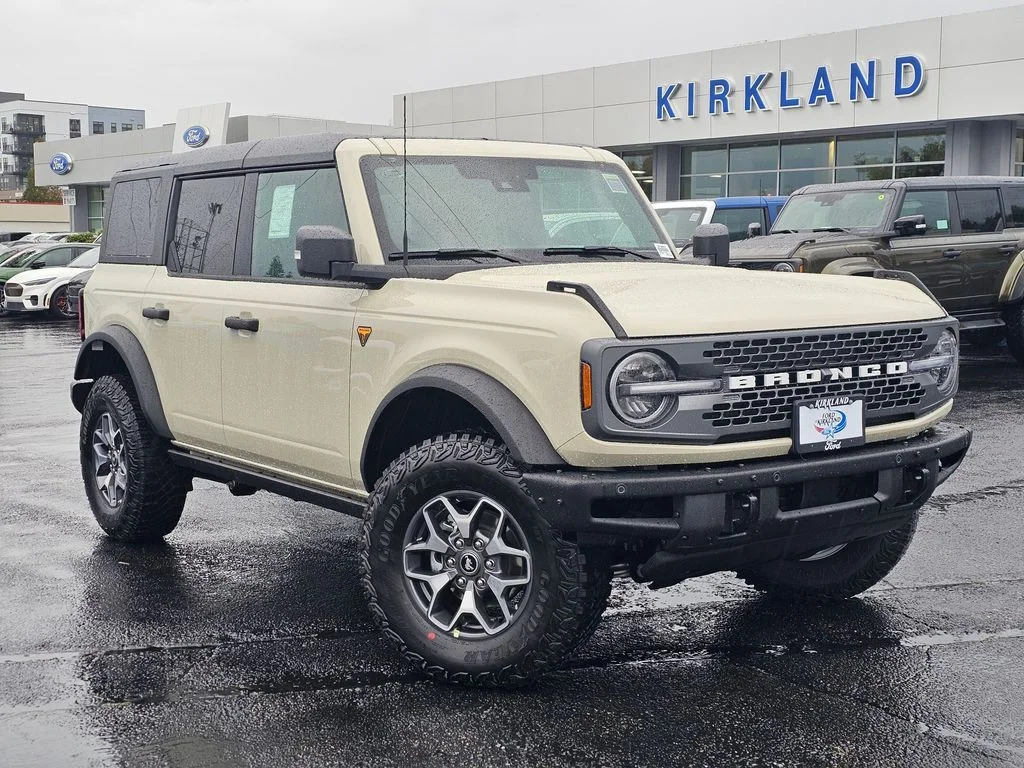 2025 Ford Bronco Badlands 4x4's photo