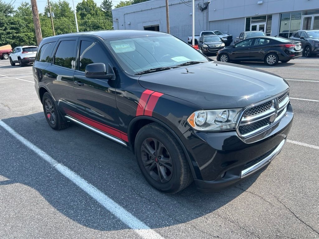 Used 2013 Black Dodge SXT image 3