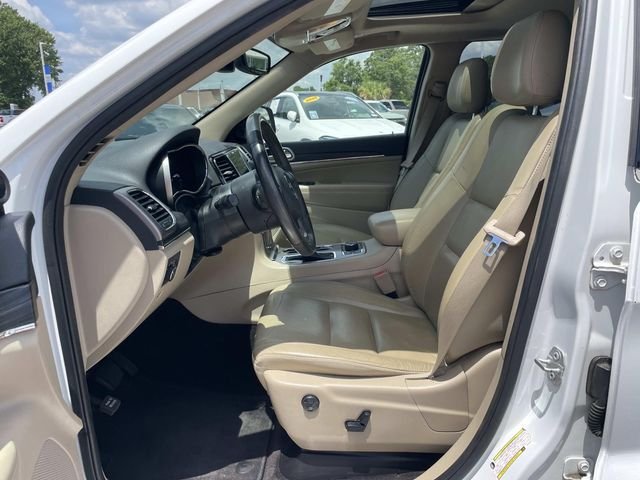 Used 2019 White Jeep Limited image 14