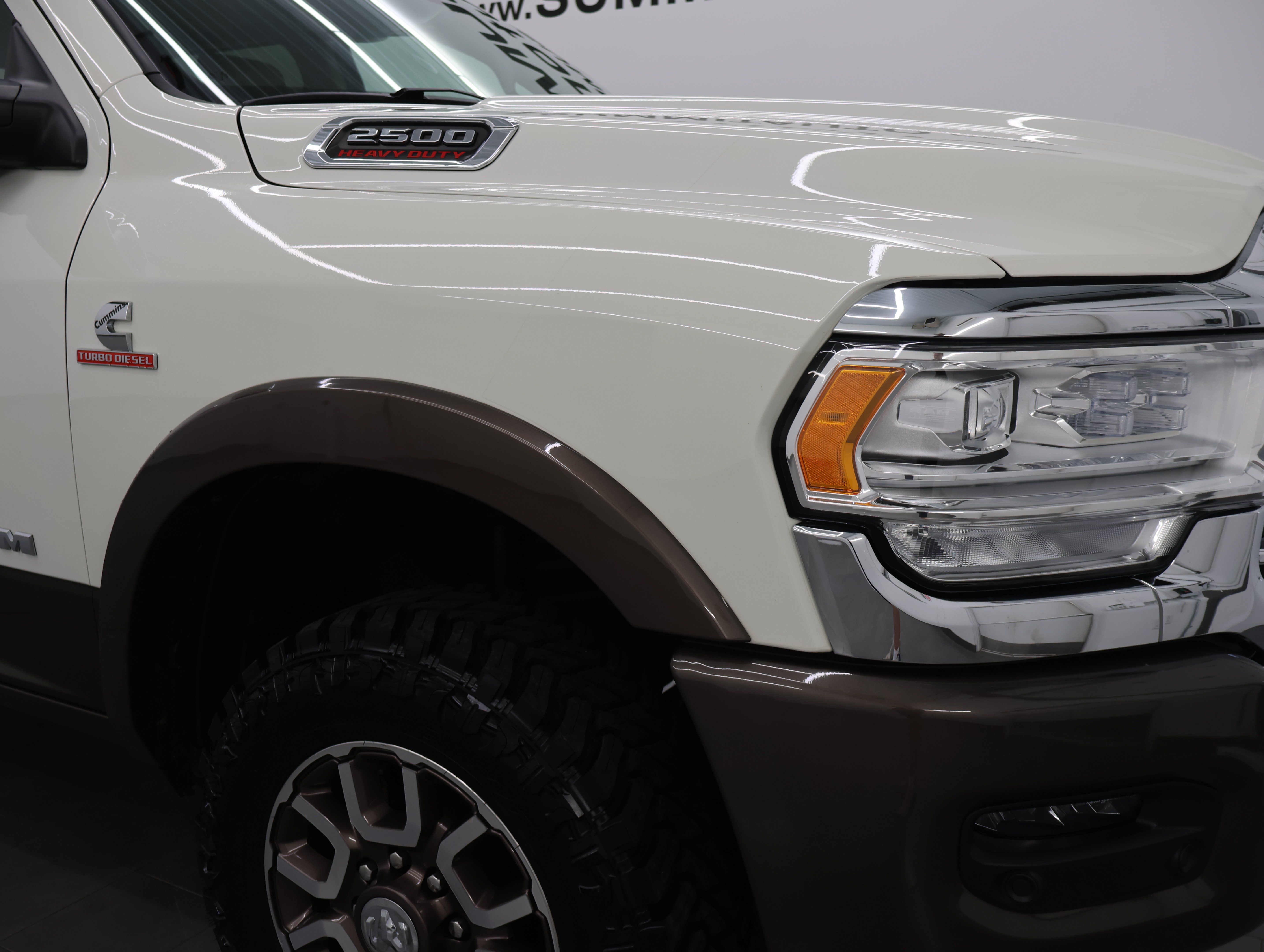 Used 2019 Pearl White Ram 4x4 Crew Cab Longhorn: CREW-SHORT-LARAMIE LONGHORN-6.7L DIESEL-TOW TECH-ADAPTIVE CRUISE image 29