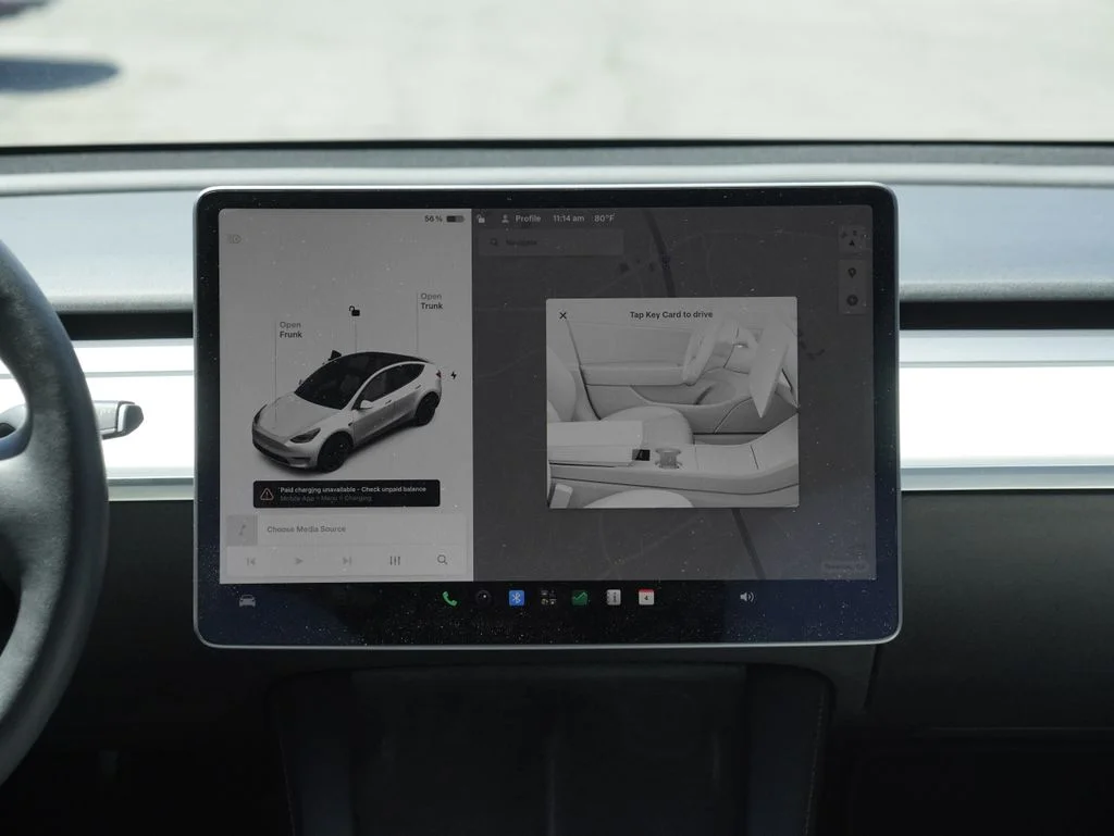 Used 2022 White Tesla Long Range image 21