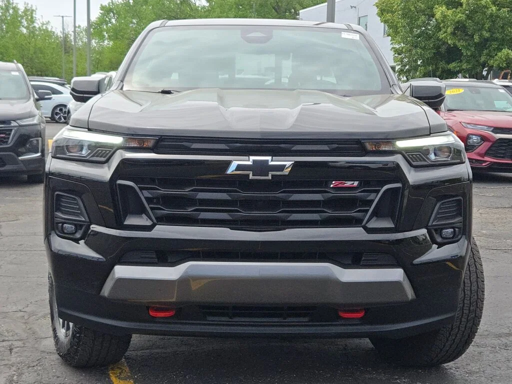 Used 2024 Black Chevrolet Z71 image 4