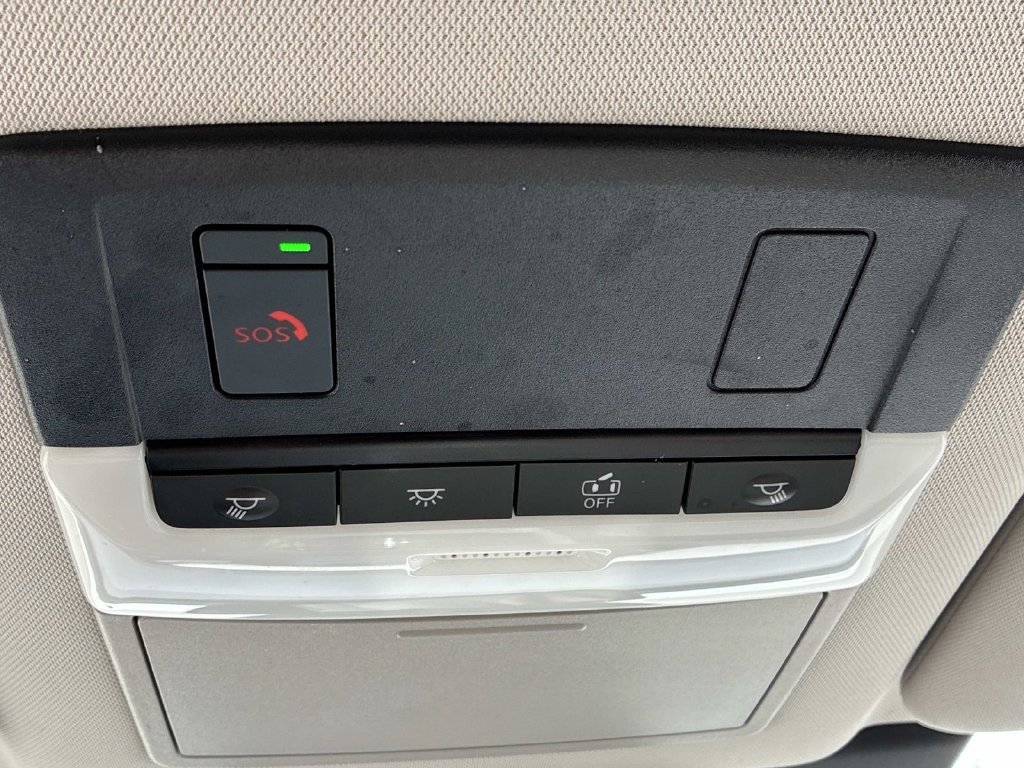 Used 2023 White Nissan SL image 38