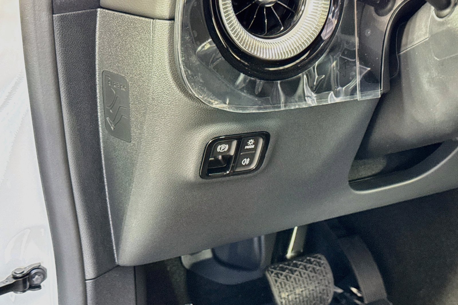 New 2027 Polar White Mercedes-Benz CLA 220 Hybrid image 10