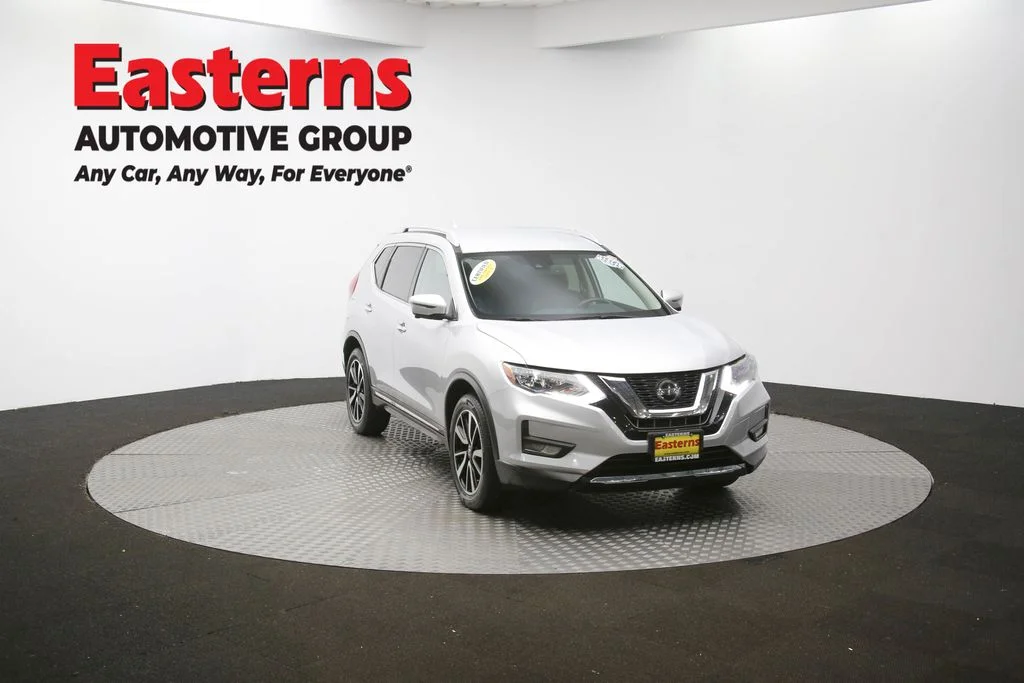Used 2020 Silver Nissan SL image 48