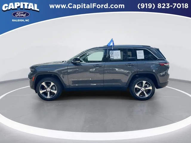 Used 2024 Gray Jeep Limited image 5