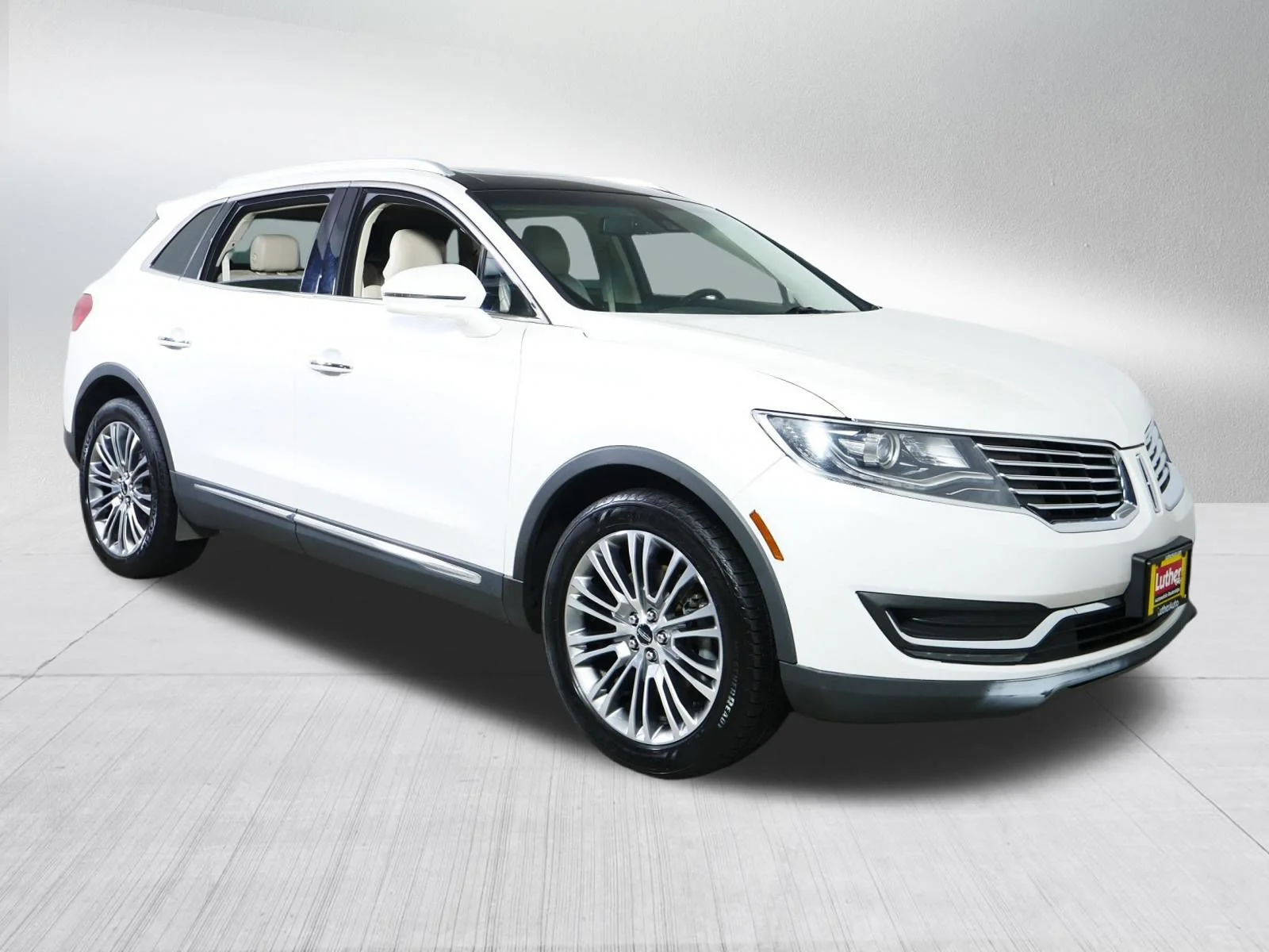 2016 Lincoln MKX Reserve AWD's photo