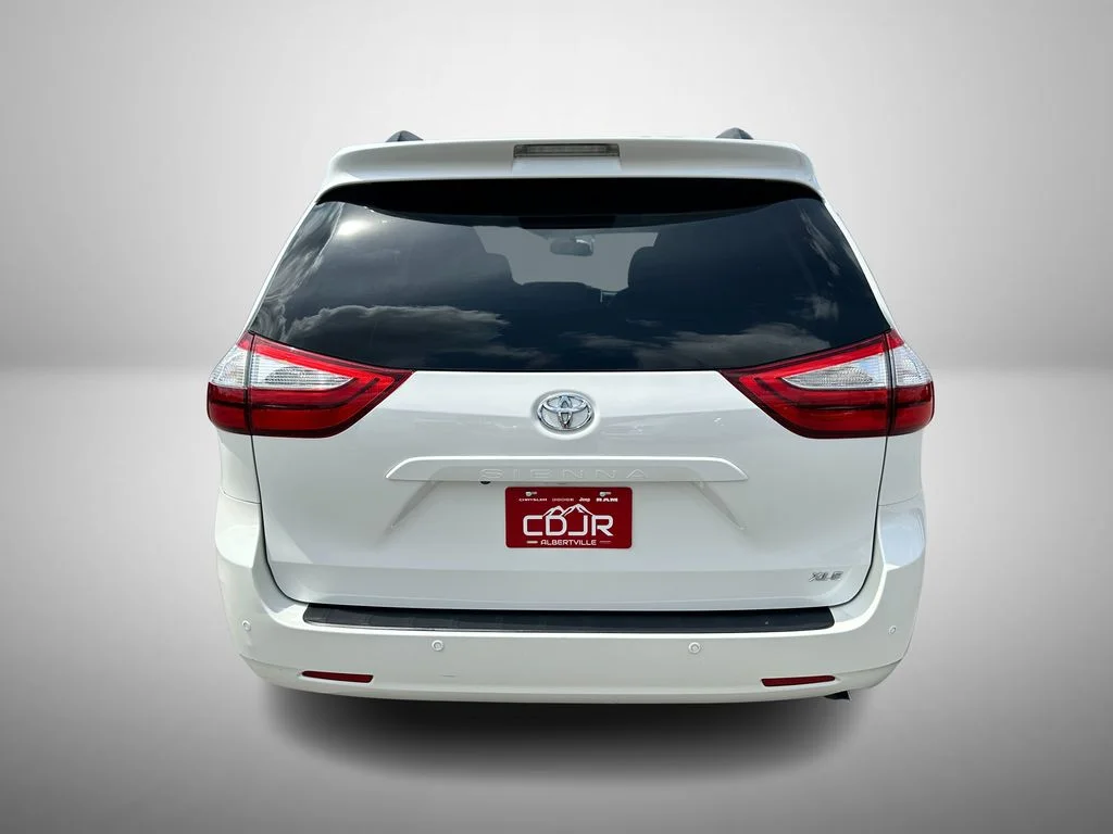 Used 2017 White Toyota XLE image 9