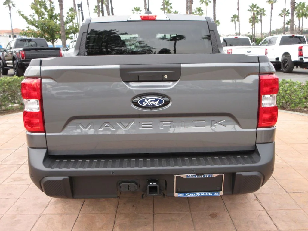 New 2026 Carbonized Gray Metallic Ford XLT image 3