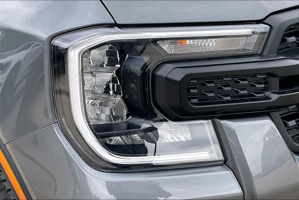New 2026 Carbonized Gray Metallic Ford XL image 21