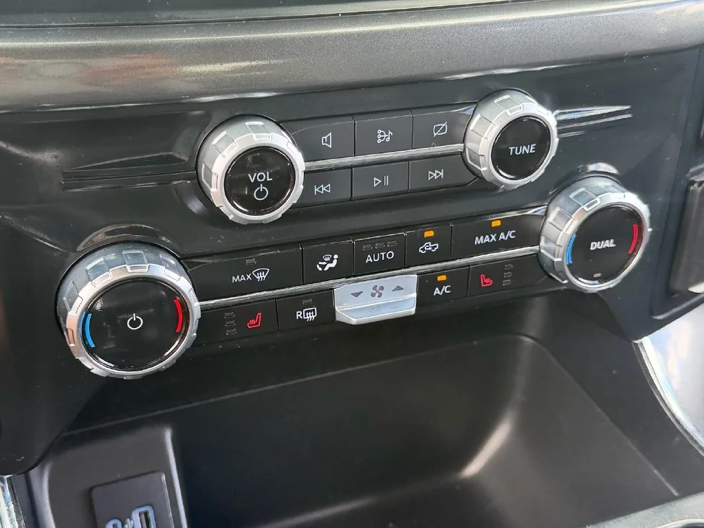 Used 2023 White Ford XLT image 25