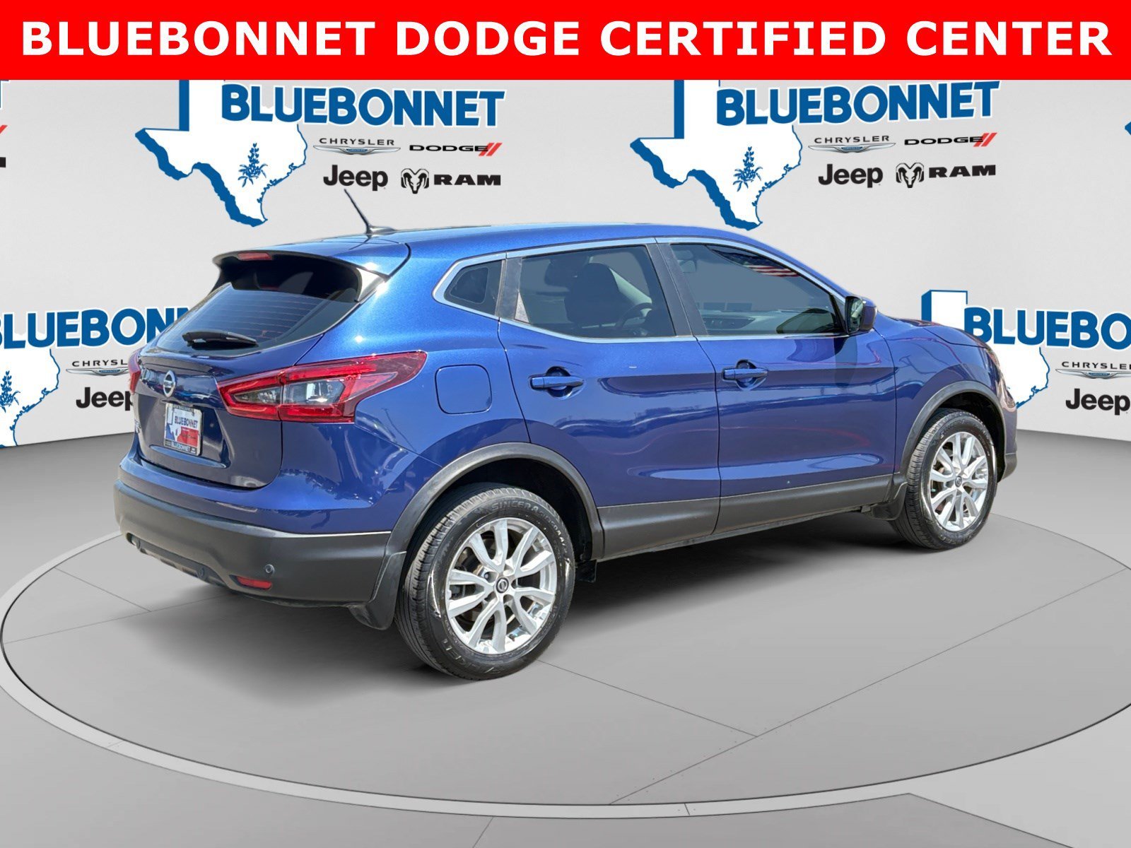 Used 2021 Caspian Blue Metallic Nissan S image 5