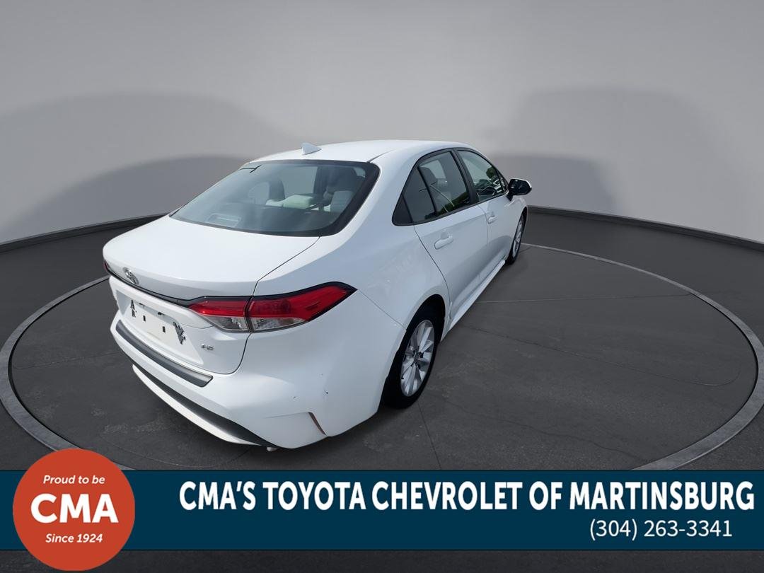 Used 2020 Super White TOYOTA LE image 8