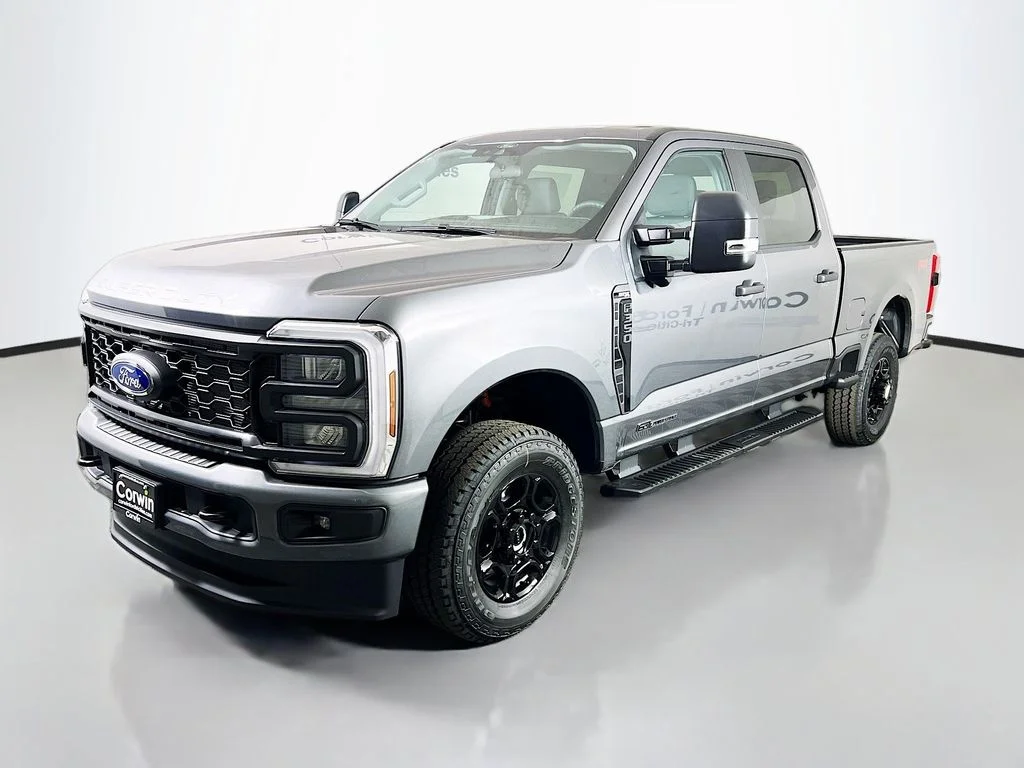 New 2026 Carbonized Gray Metallic Ford XL image 5