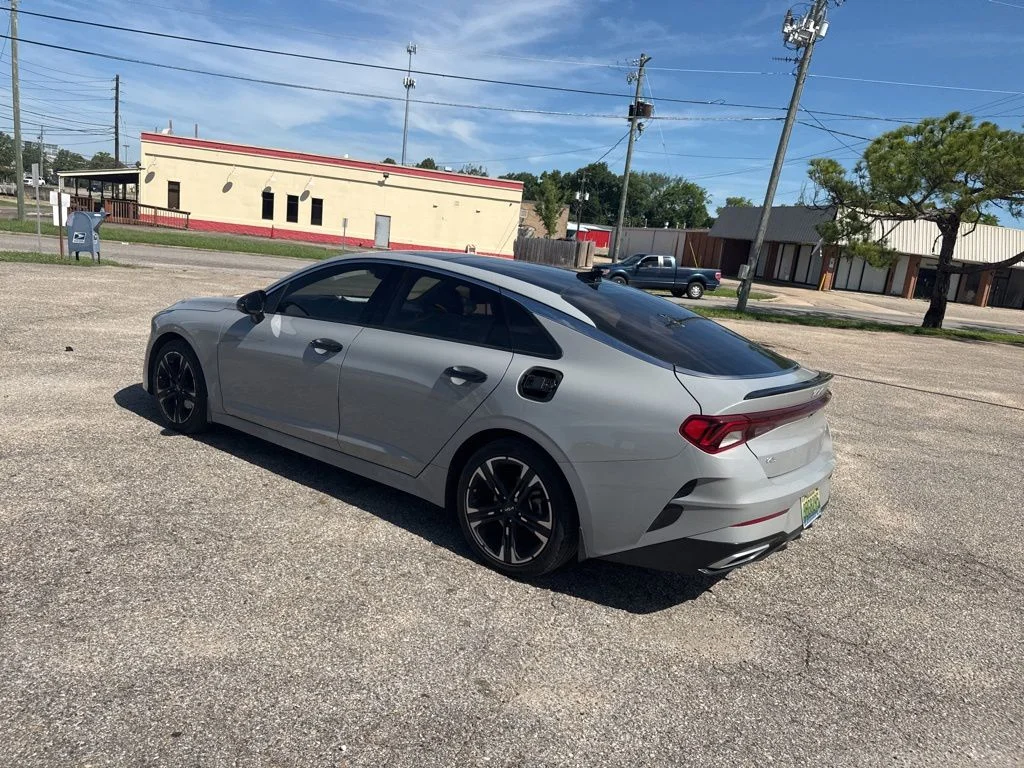 Used 2023 Wolf Gray Kia GT-Line image 11