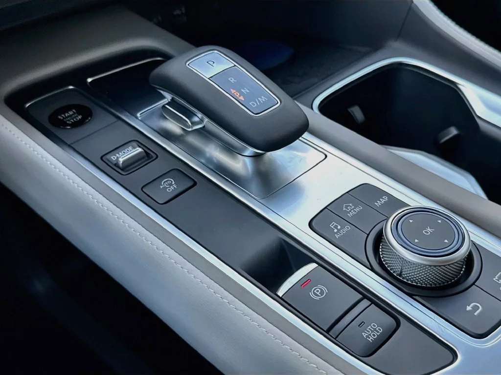 New 2027 Black INFINITI LUXE image 17