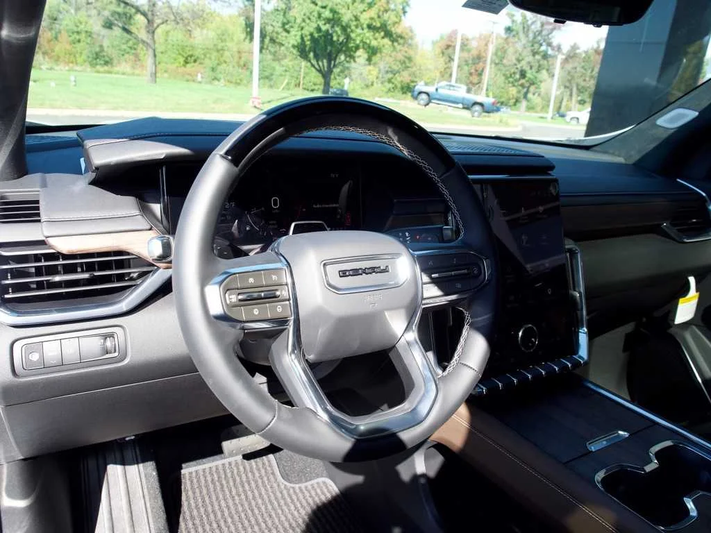 New 2027 Glacier White Tricoat GMC Denali Ultimate image 8