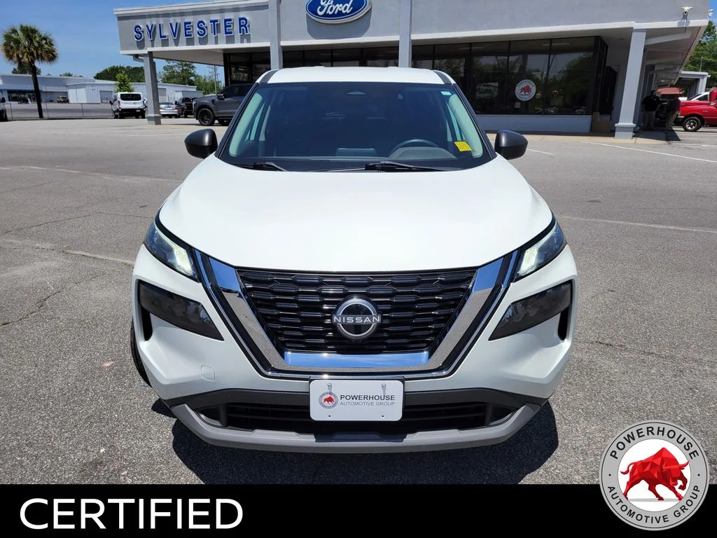 Used 2023 White Nissan S image 10