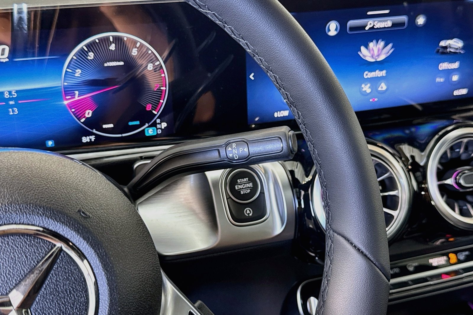 New 2026 Mountain Grey Metallic Mercedes-Benz GLB 250 image 15