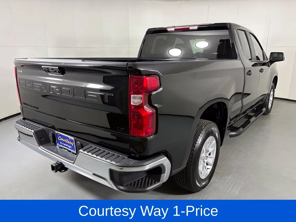 Used 2025 Black Chevrolet LT image 11