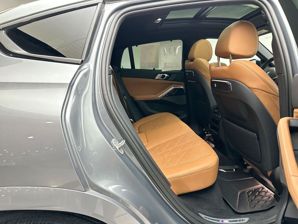 Used 2024 Gray Metallic BMW xDrive40i image 19