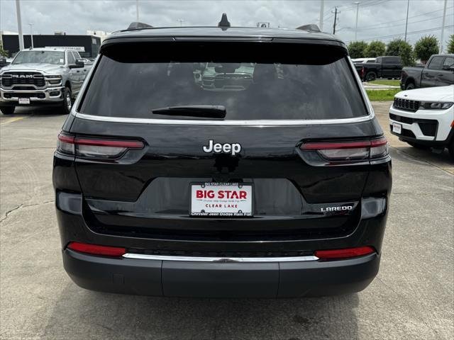 New 2026 Diamond Black Crystal Pearl-Coat Exterior Paint Jeep Laredo X image 8