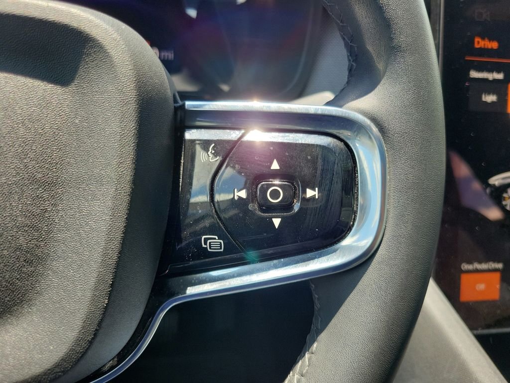Used 2023  Polestar Long Range Dual Motor image 22