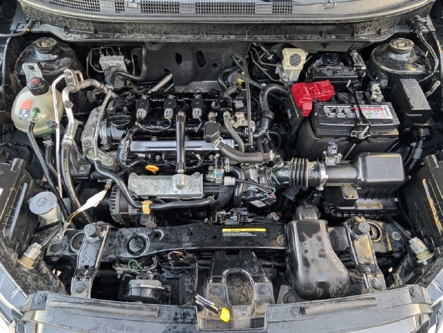 Used 2021 Black Nissan SV Xtronic CVT image 41