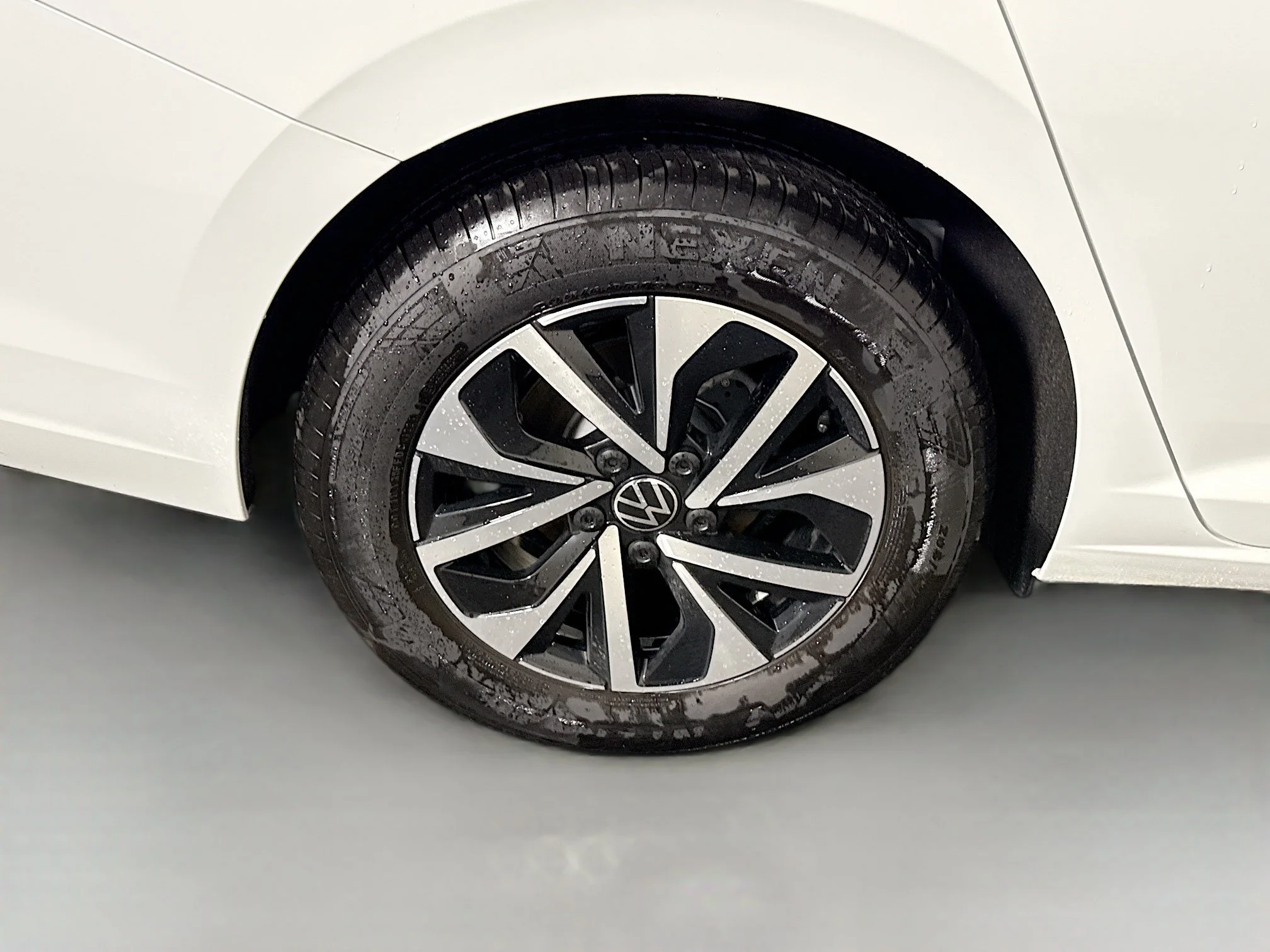 Used 2026 Pure White Volkswagen S image 28