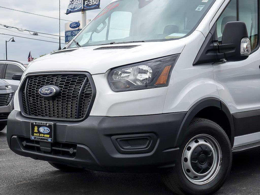 Used 2024 Oxford White Ford Base image 3