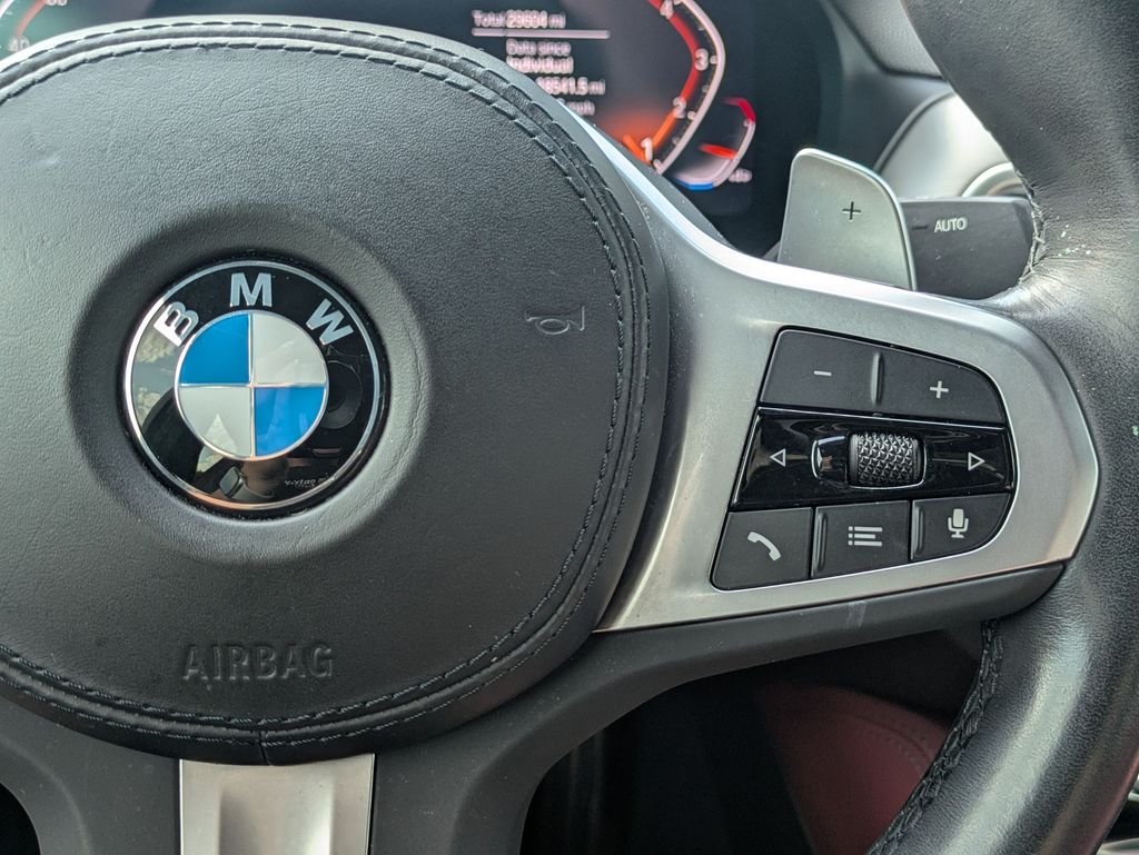 Used 2024 White BMW xDrive30i image 17